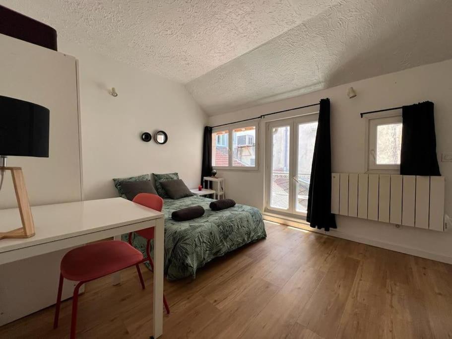 Le Cocon De Melun Apartment ภายนอก รูปภาพ